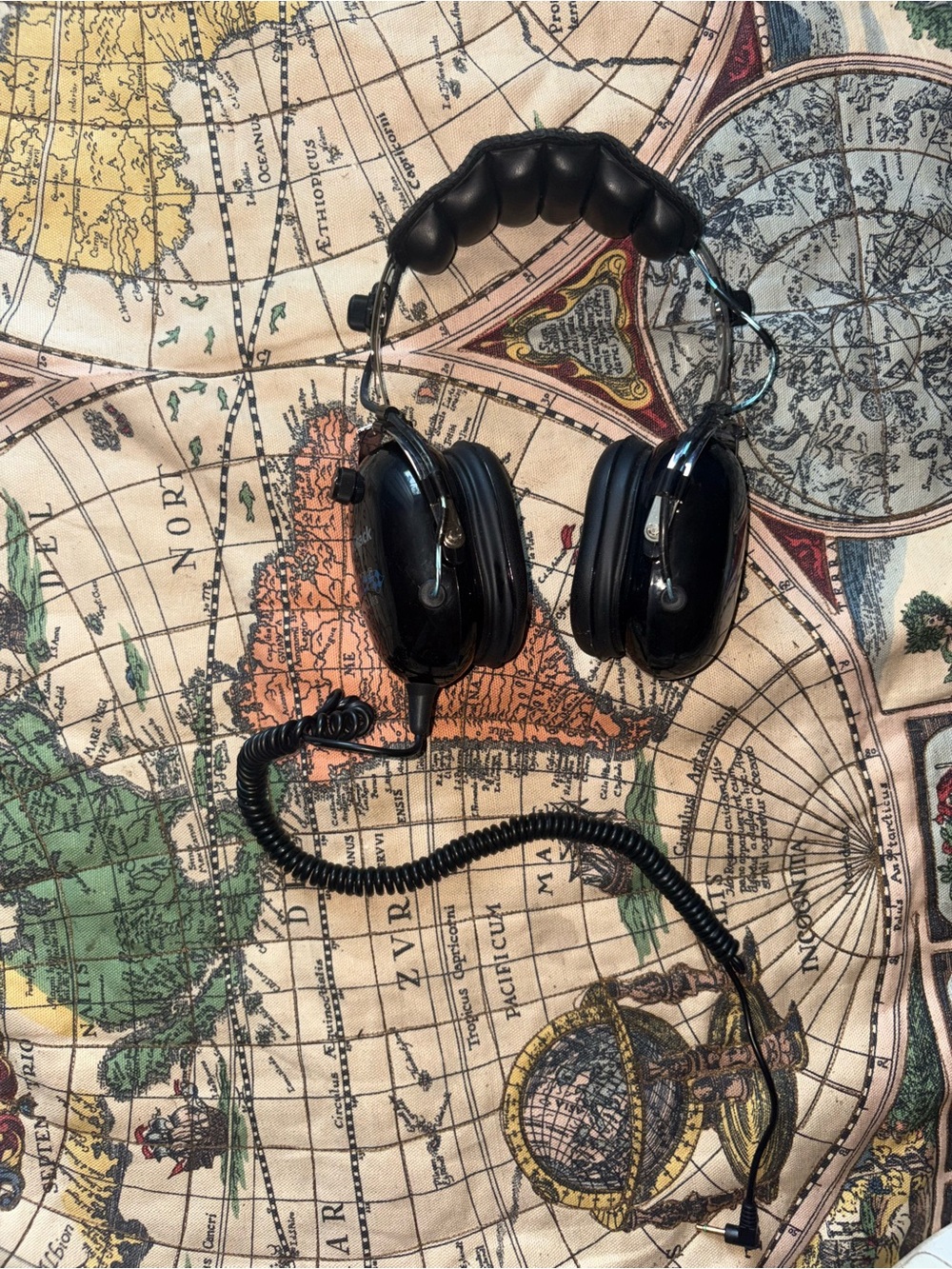 Black Over-Ear Wired Headphones - Comfortable Professional Listening